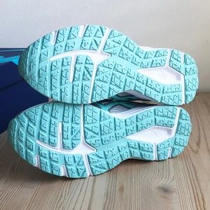 asics plymouth running sneaker